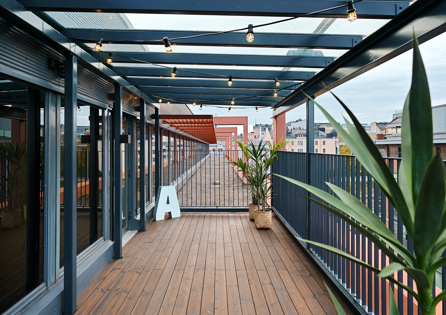 Terassilauta Hiil 28x120 mänty Kaarna