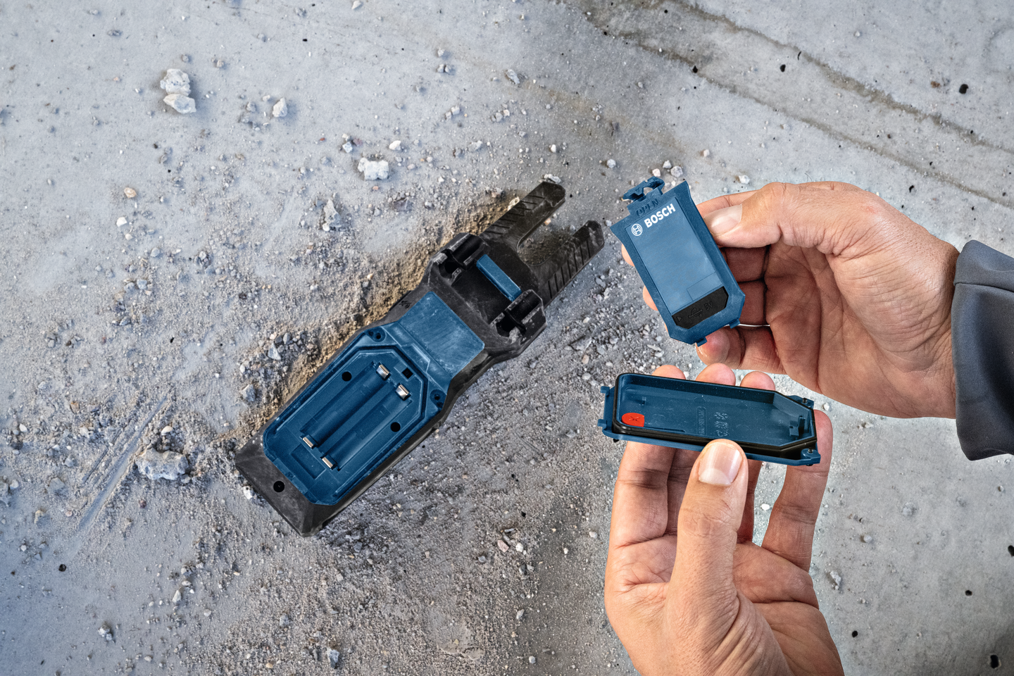 Pihtimittari avoleuka Bosch GFM 1000-15 2xAA-paristot ja kotelo