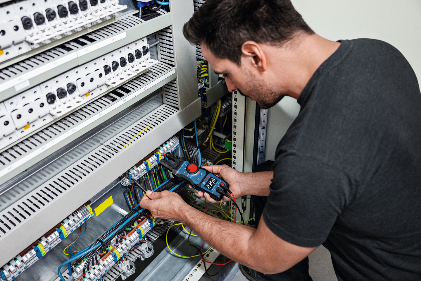 Pihtimittari avoleuka Bosch GFM 1000-15 2xAA-paristot ja kotelo