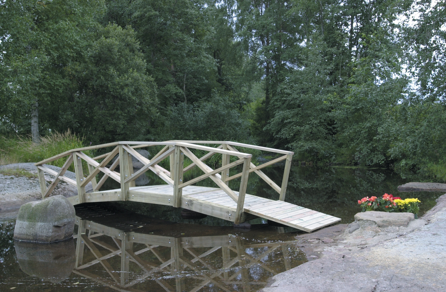 Kaarisiltaelementti Tammiston Puu kaiteilla 980x980mm kestopuu vihreä