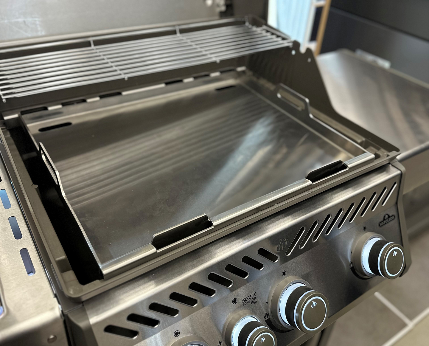 Täysikokoinen parila Napoleon Freestyle/Legend/Rogue 425