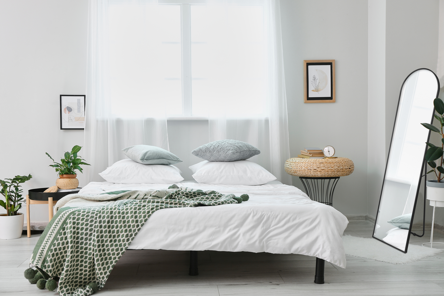 Peili M&M Britt 40x160cm musta jalustalla