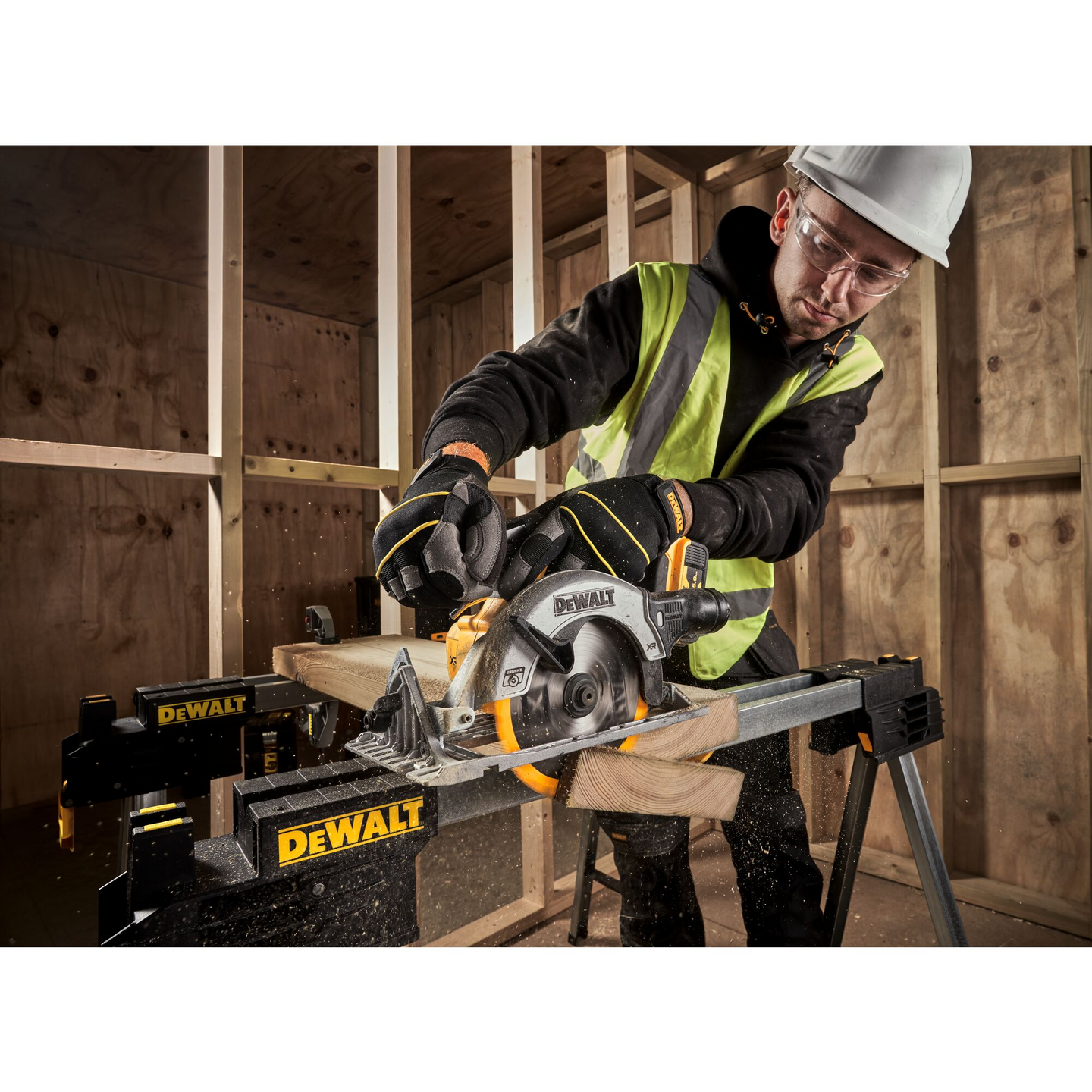 Pyörösaha Dewalt DCS565N 18V runko