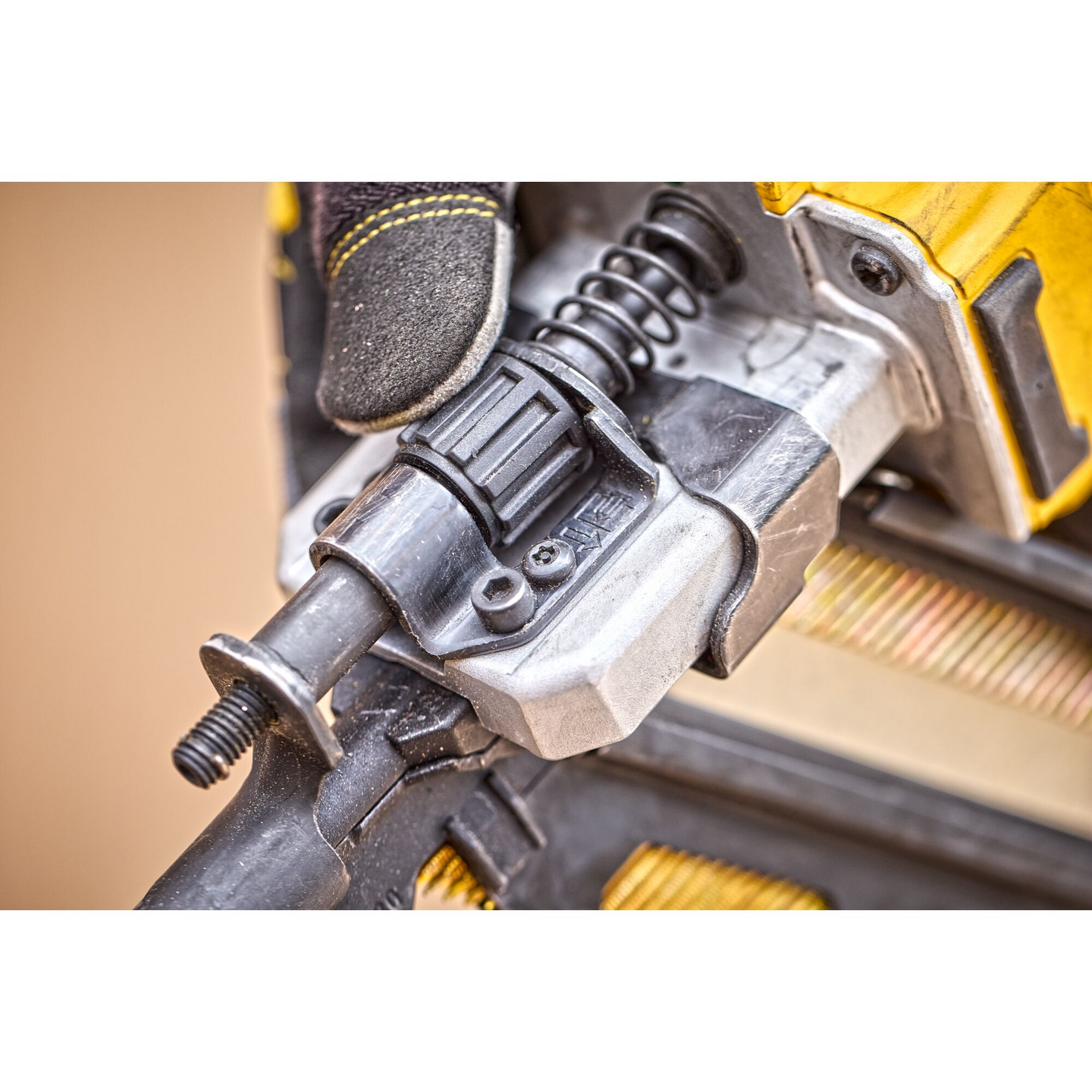 Akkurunkonaulain Dewalt DCN930N 18V XR runko