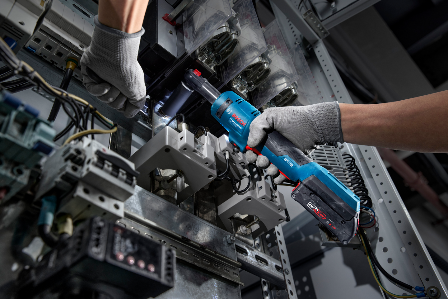 Akkuräikkäväännin Bosch GRC 18V-60 2x2,0Ah L-Boxx