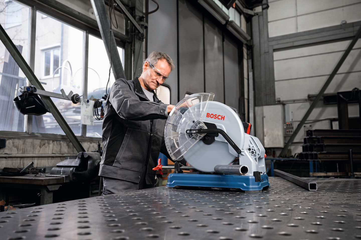 Akkumetallinkatkaisusaha Bosch GCD 18V-355 Solo