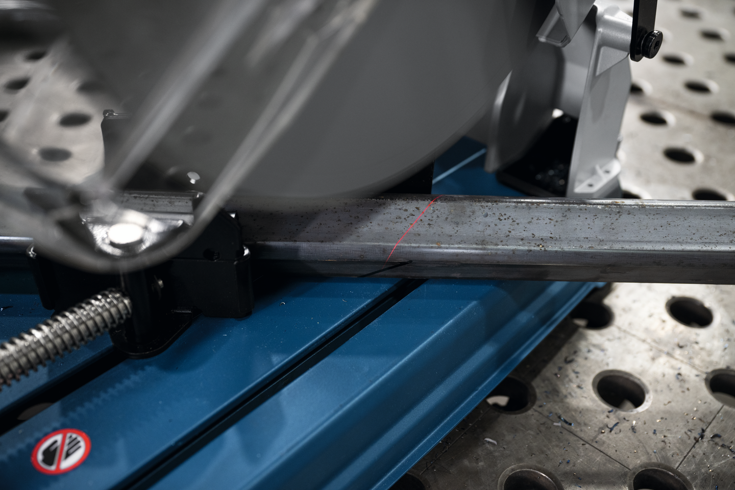 Akkumetallinkatkaisusaha Bosch GCD 18V-355 Solo