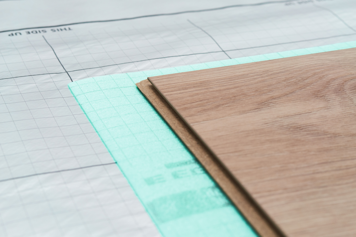 Alusmateriaali Egger Silenzio Easy 1,25x12m 15m²