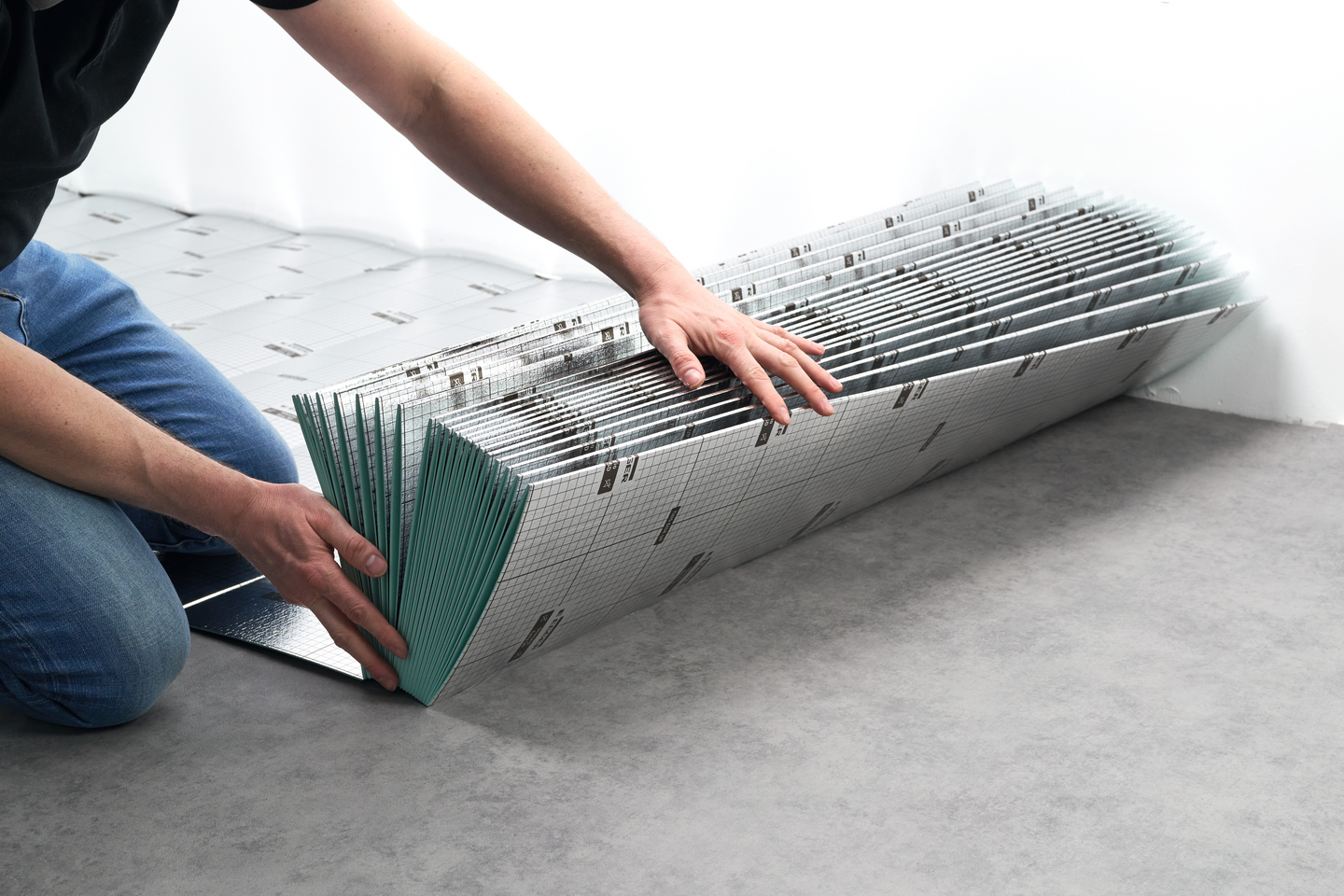 Alusmateriaali Egger Silenzio Easy SD kalvolla 1,25x12m 15m²