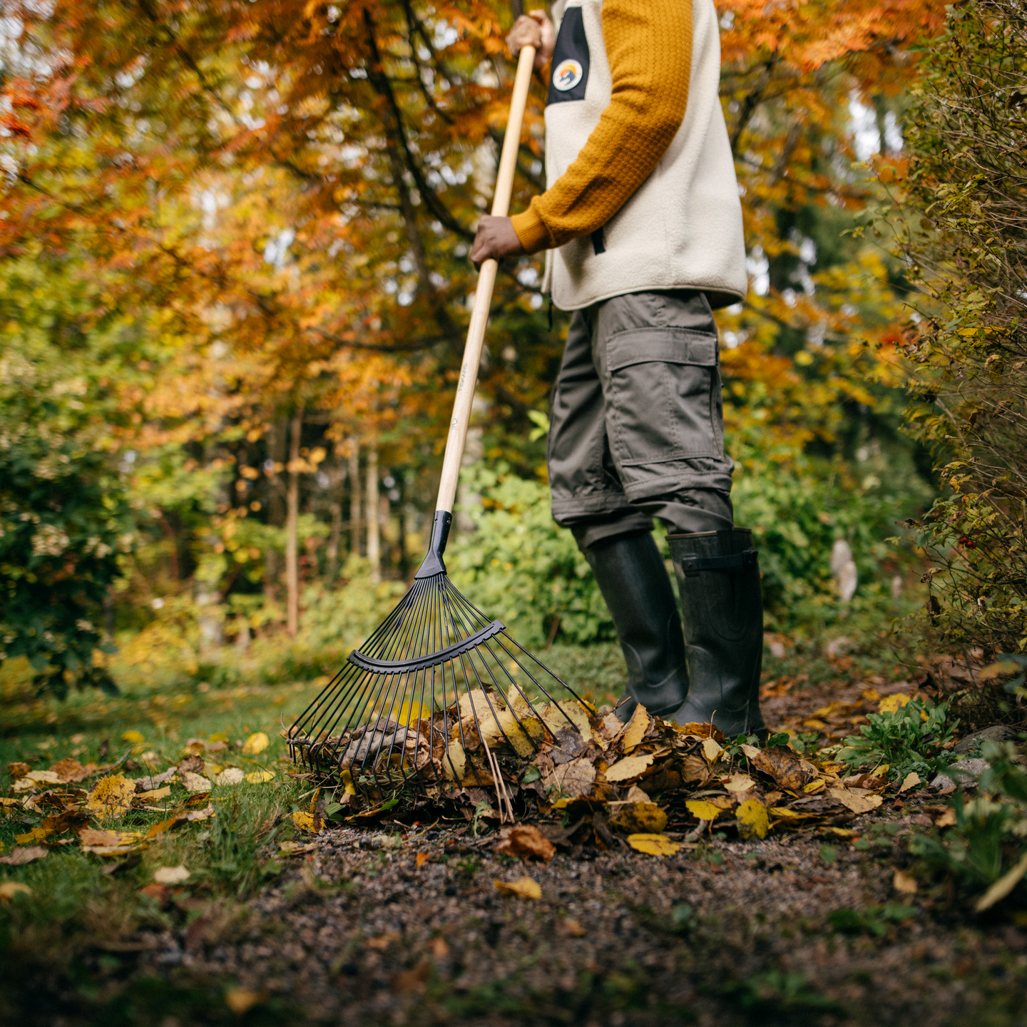 Harava Fiskars Solid pyöristetyt piikit puuvarsi FSC