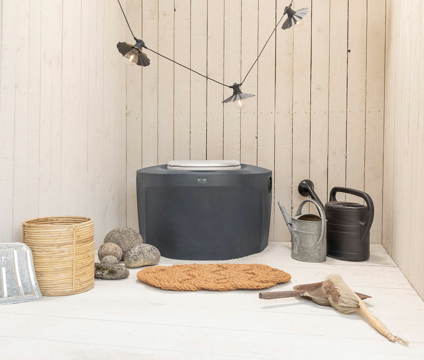 Kuivakäymälä Inora graniitti