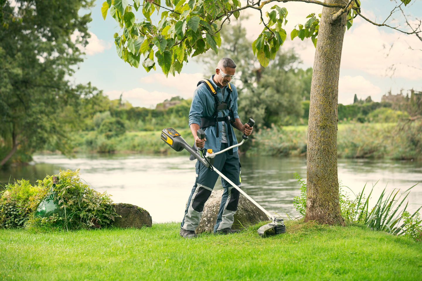 Akkuruohoraivuri Stiga BC 700 E B runko