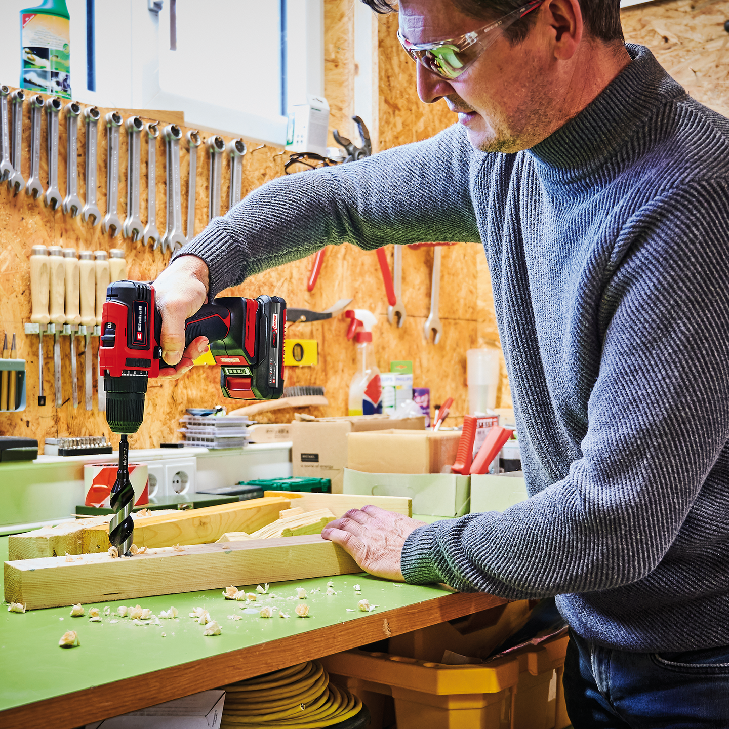 Akkuporakone Einhell Power X-Change TE-CD 18/40 Li BL (2x2,0Ah)