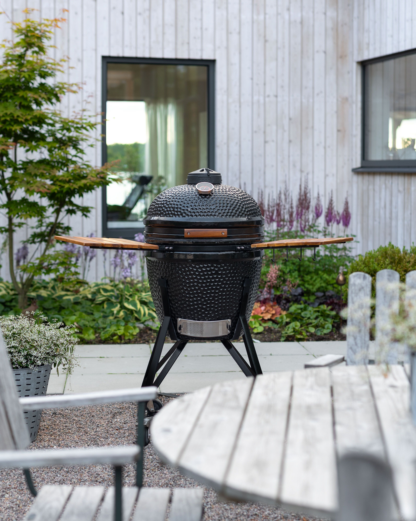Hiiligrilli Kamado Sumo Midi 21" musta