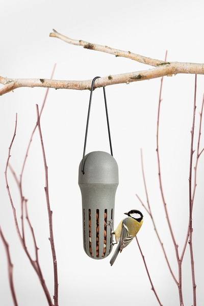 Pähkinänsyöttölaite Max