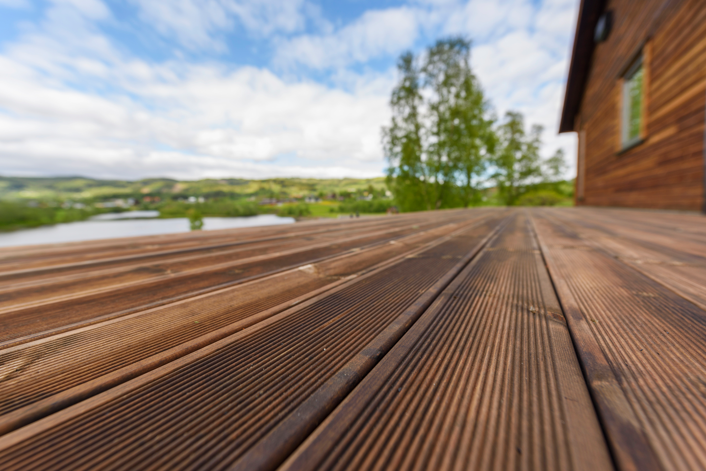 TRALL MÖREROYAL RILLAD 28X120 BRUN 3,6 M