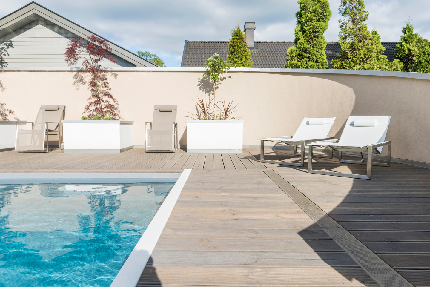 TRALL MÖREROYAL RILLAD 28X120 GRÅ 4,2 M