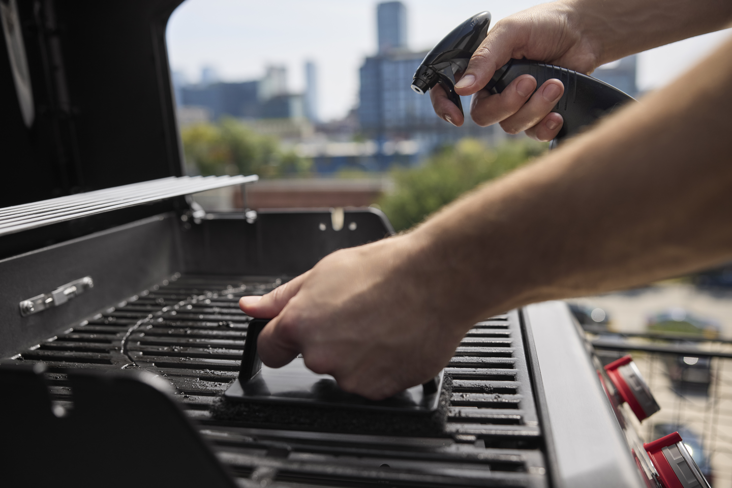 Kaasugrilli Weber Spirit E-410