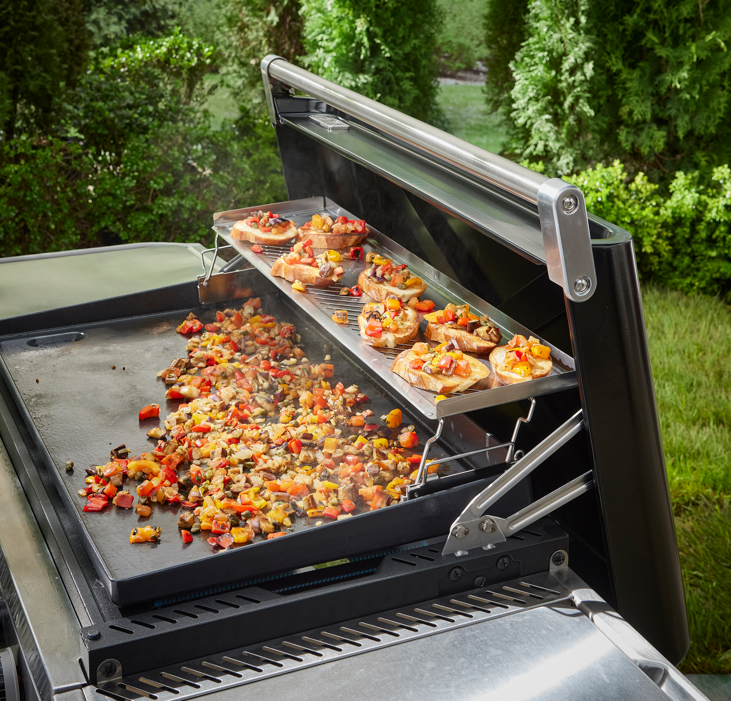 Kaksitasoinen lämmitysteline Weber 76 cm