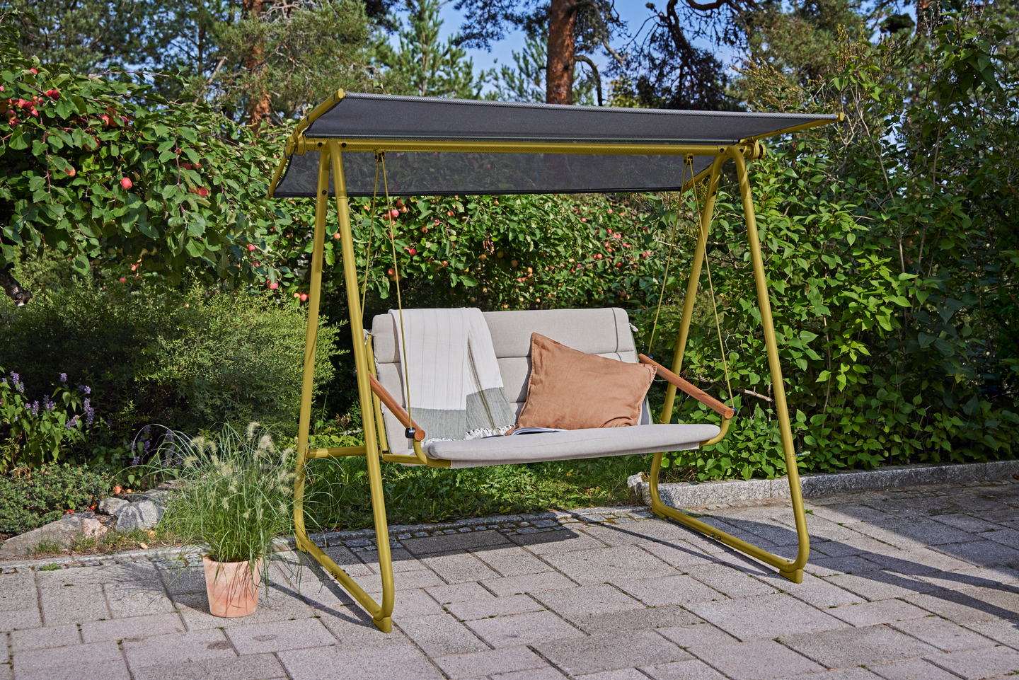 Keinu Cello Green 79x122x162cm