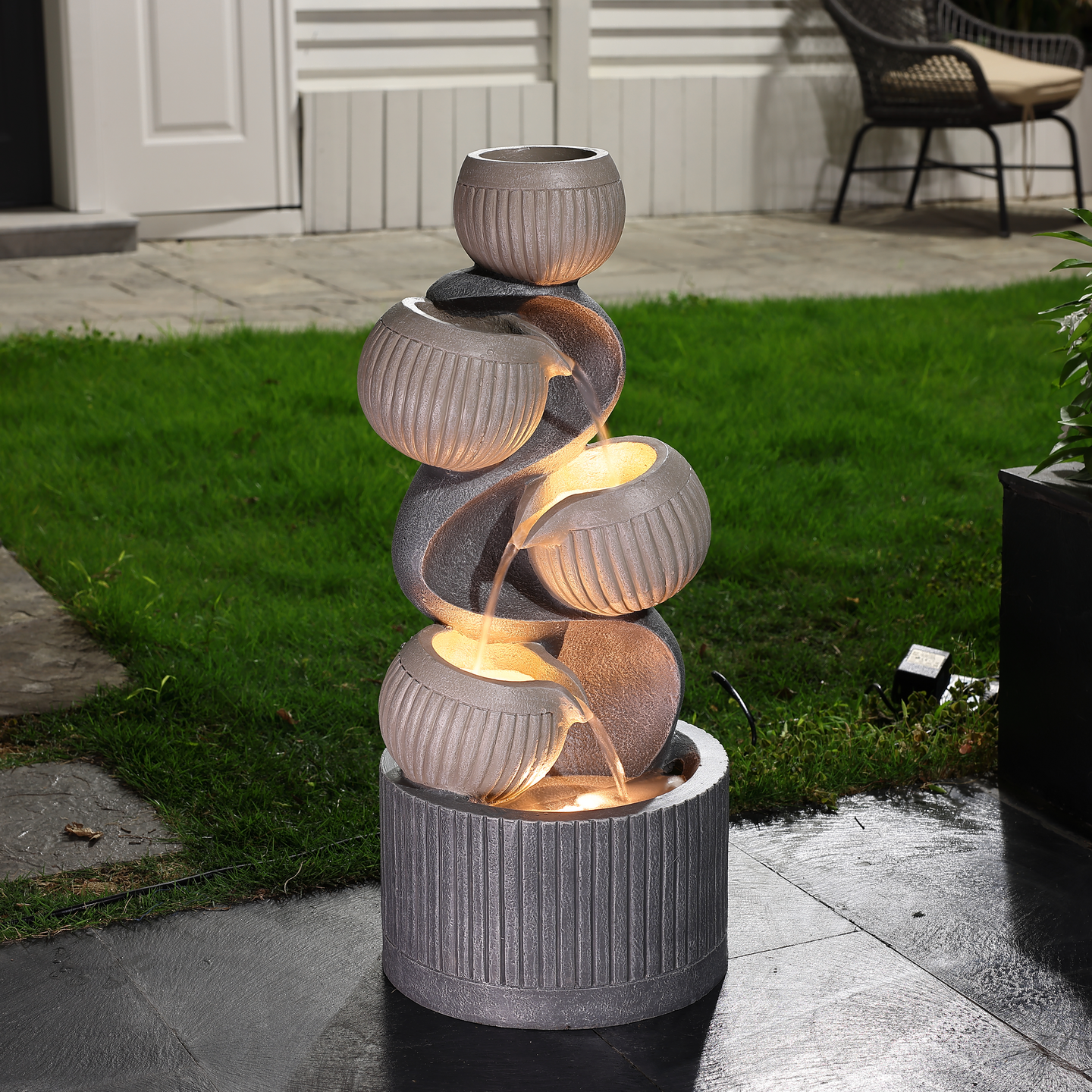 Ulkosuihkulähde Misato