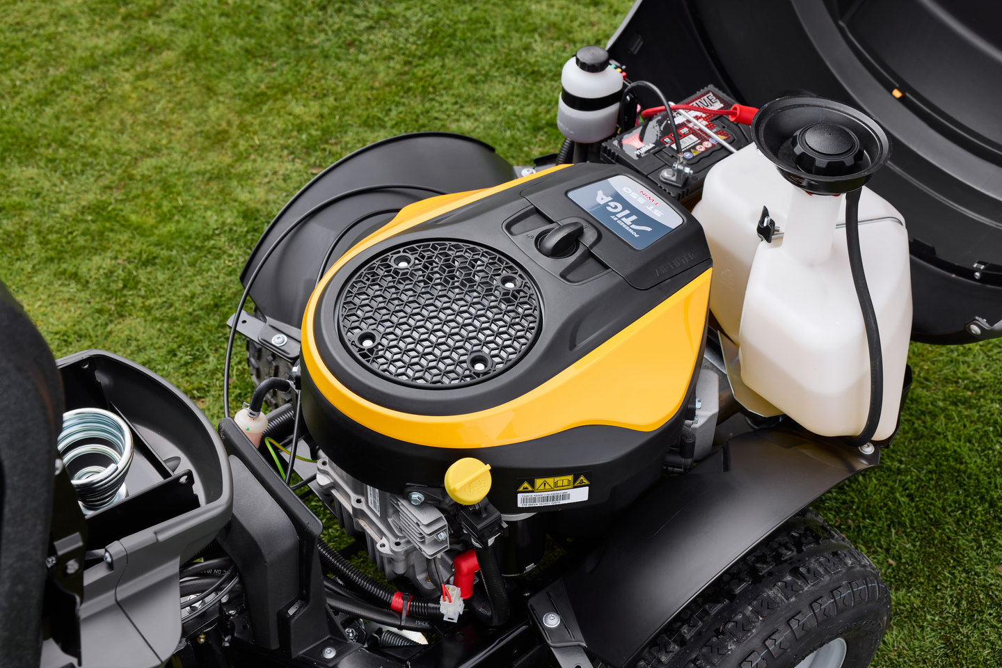 Etuleikkuri Stiga Park 500 WX ilman leikkuulaitetta