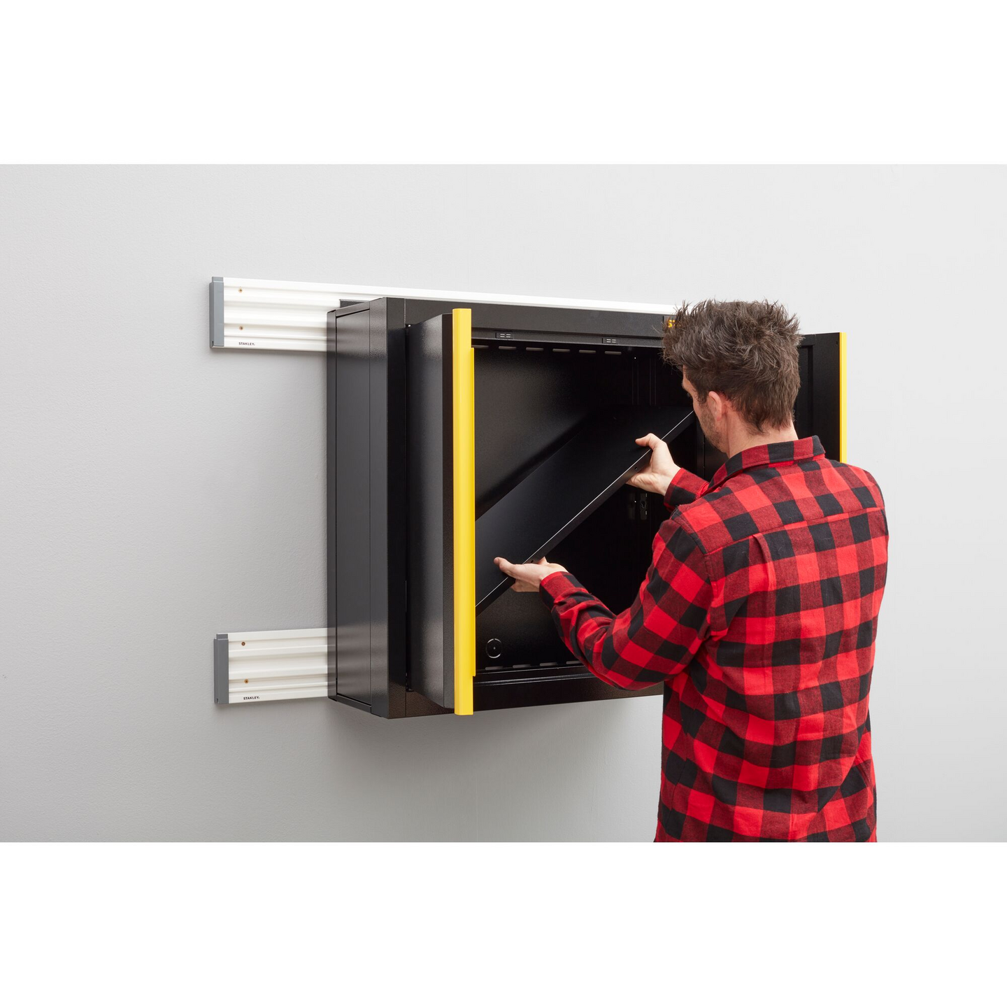 Seinäkaappi Stanley Trackwall kaksiovinen