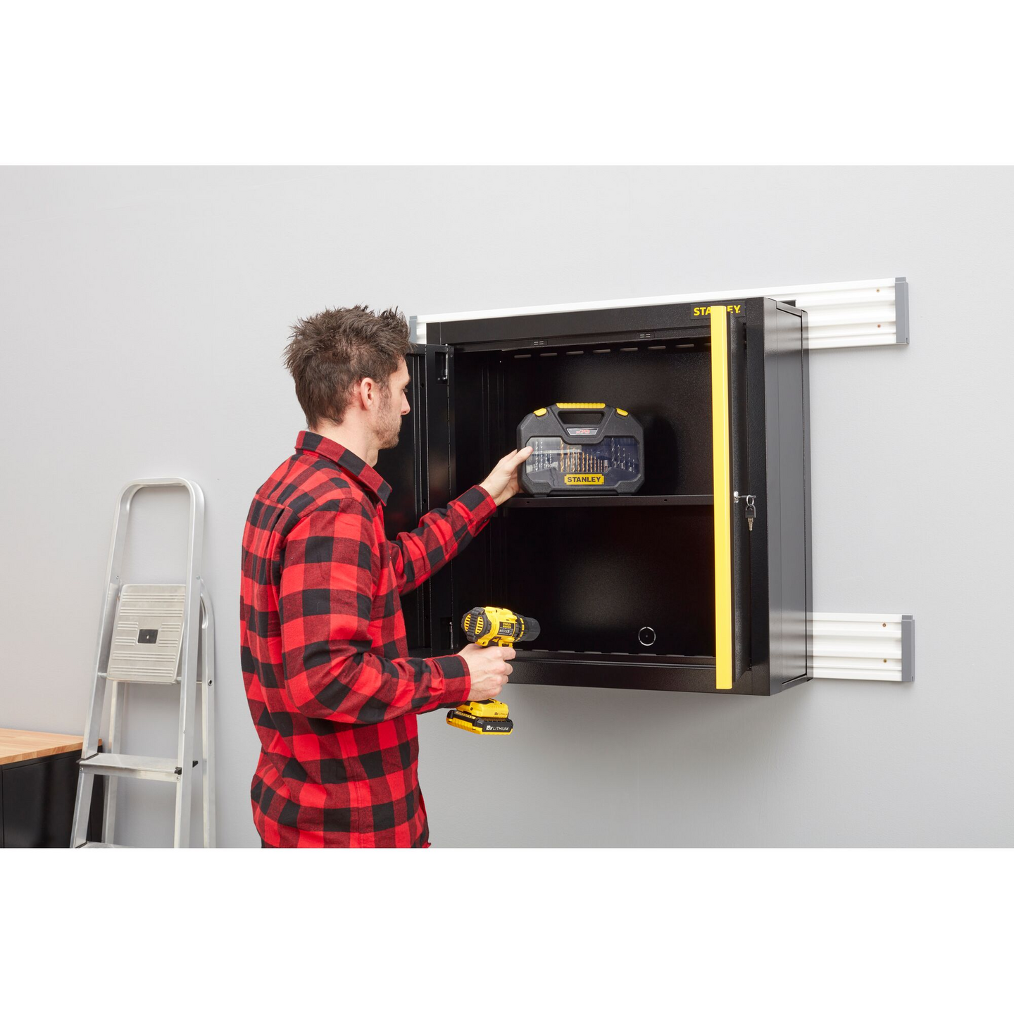 Seinäkaappi Stanley Trackwall kaksiovinen