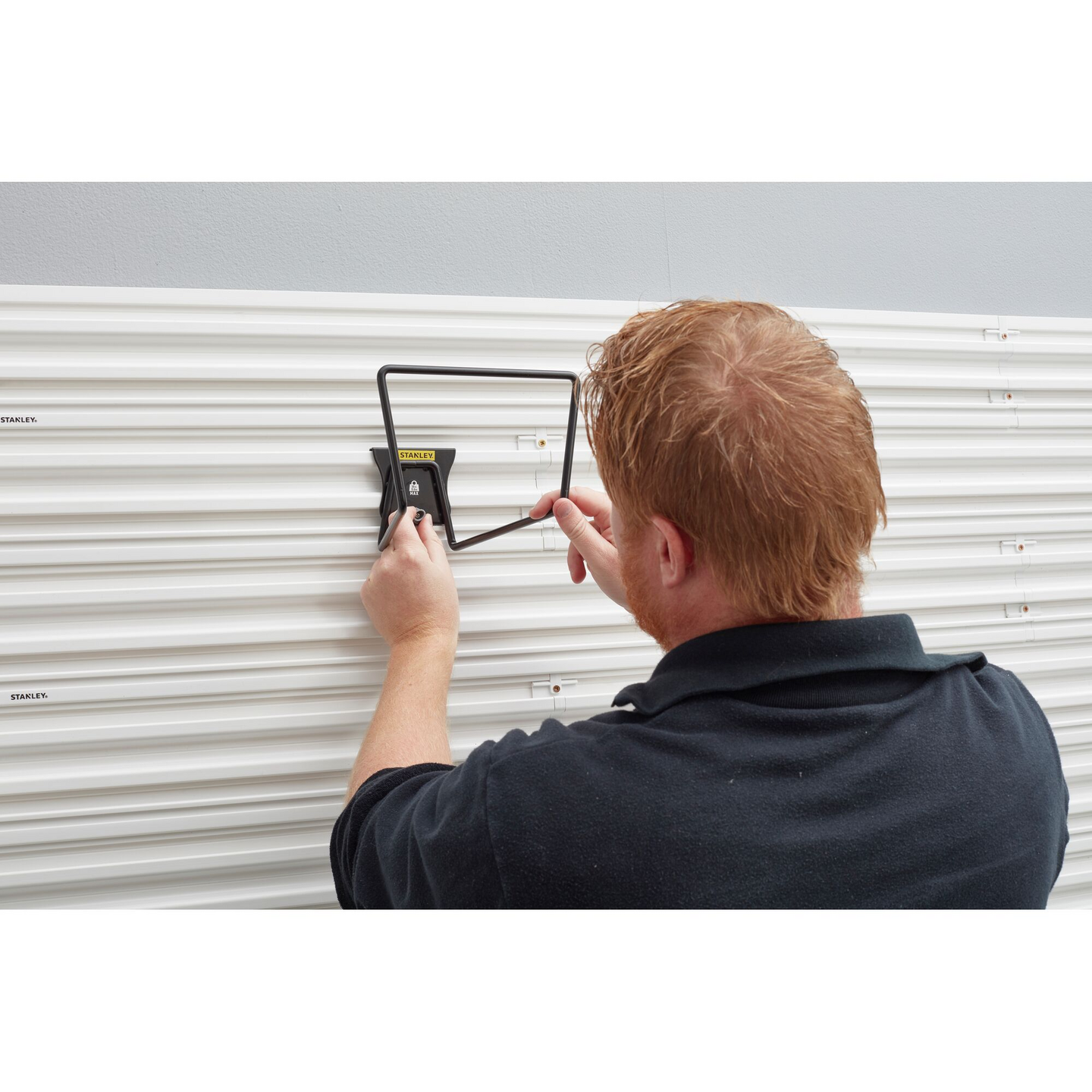 Iso ripustuskoukku Stanley Trackwall