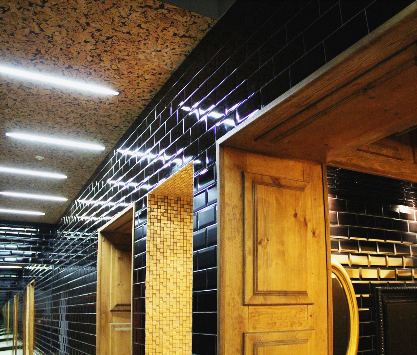 Seinälaatta Cello Primus 7,5x15 fasetti musta kiiltävä 212.0 0,45m²