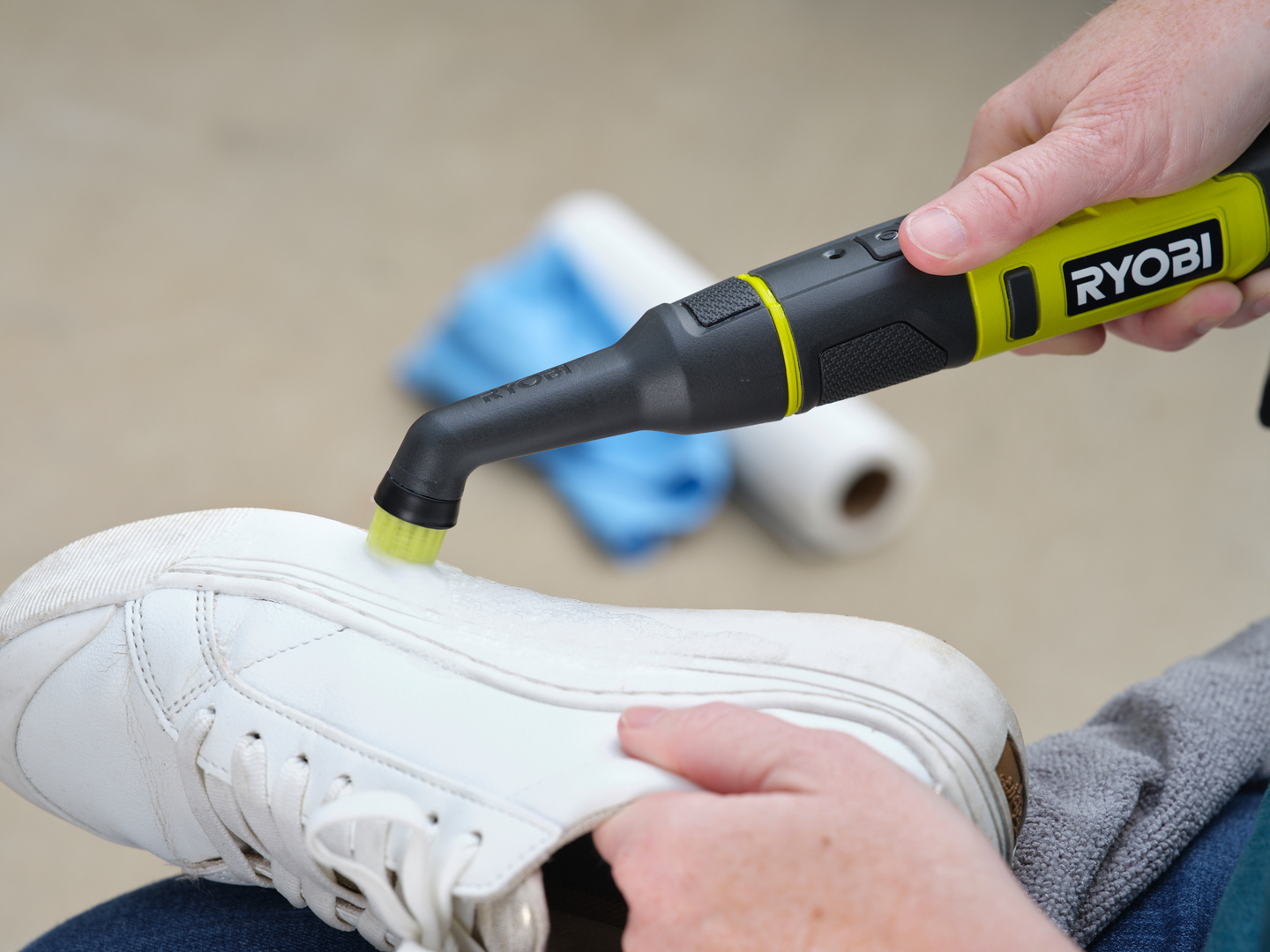 Puhdistusharja Ryobi RDS4-0 4V USB-Lithium-sarja runkoversio