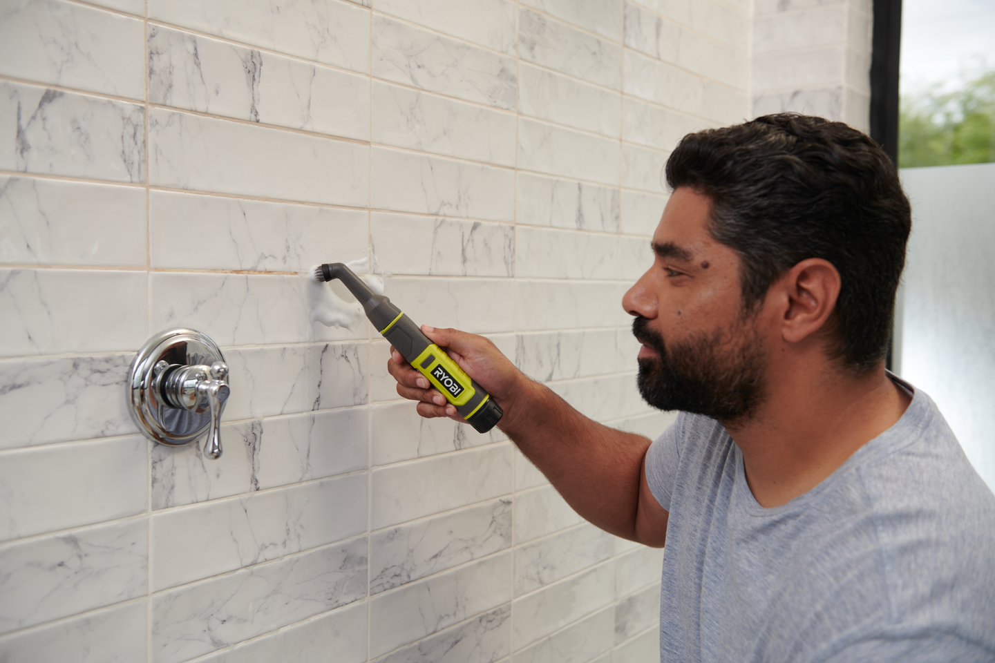 Puhdistusharja Ryobi RDS4-0 4V USB-Lithium-sarja runkoversio