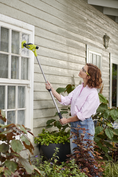 Pesuharja teleskooppivarrella Ryobi RTS4-120G 4V USB-Lithium-sarja 2,0Ah akku