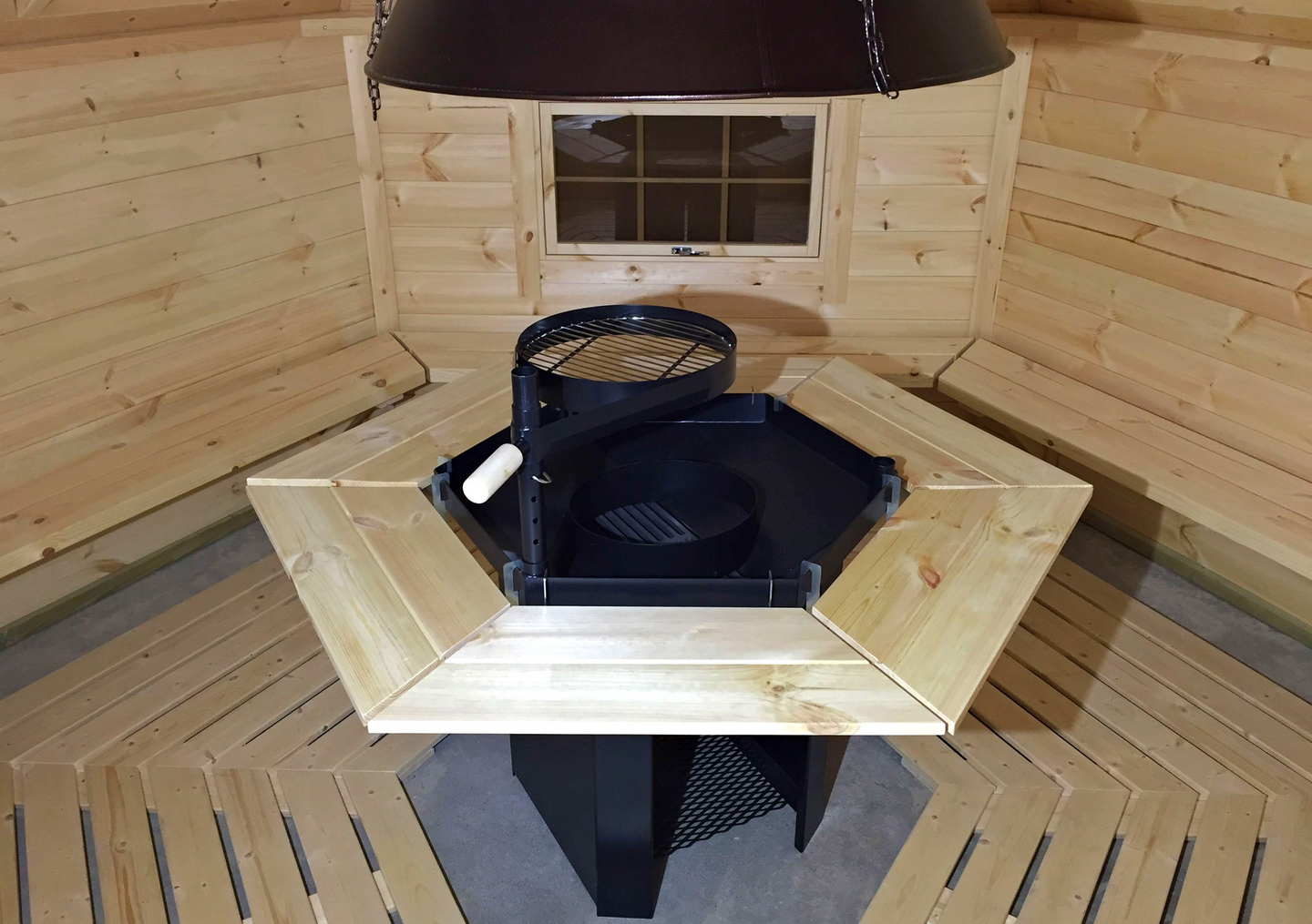 Grillikota 6.5B on 6,5 m² ja sisältää grillin