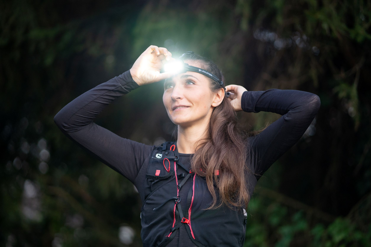 Otsalamppu Ledlenser Neo9R musta 1200lm ladattava