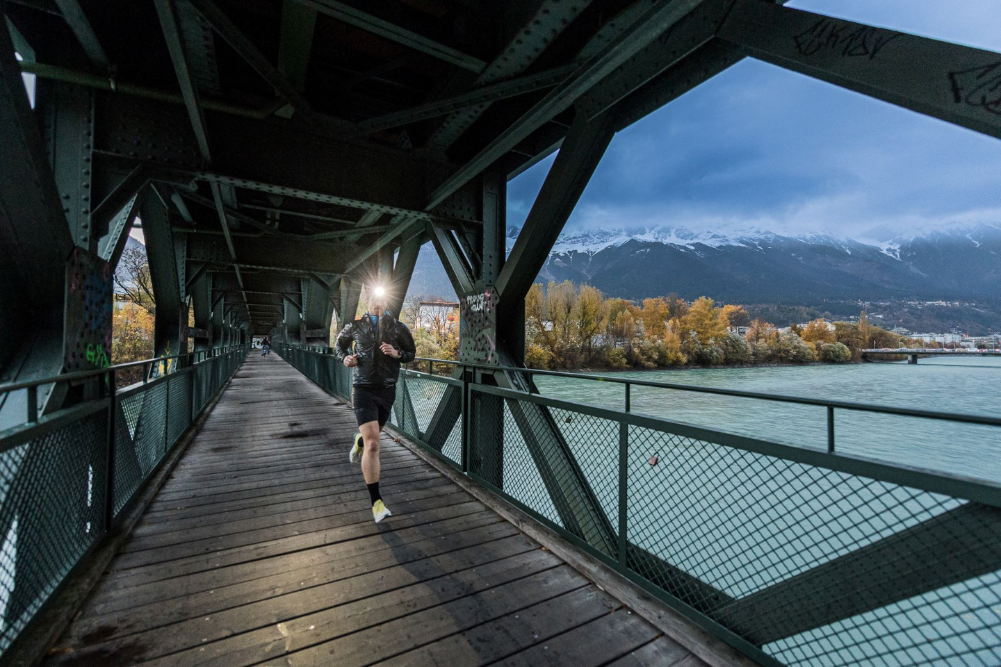 Otsalamppu Ledlenser Neo5R musta 600lm ladattava