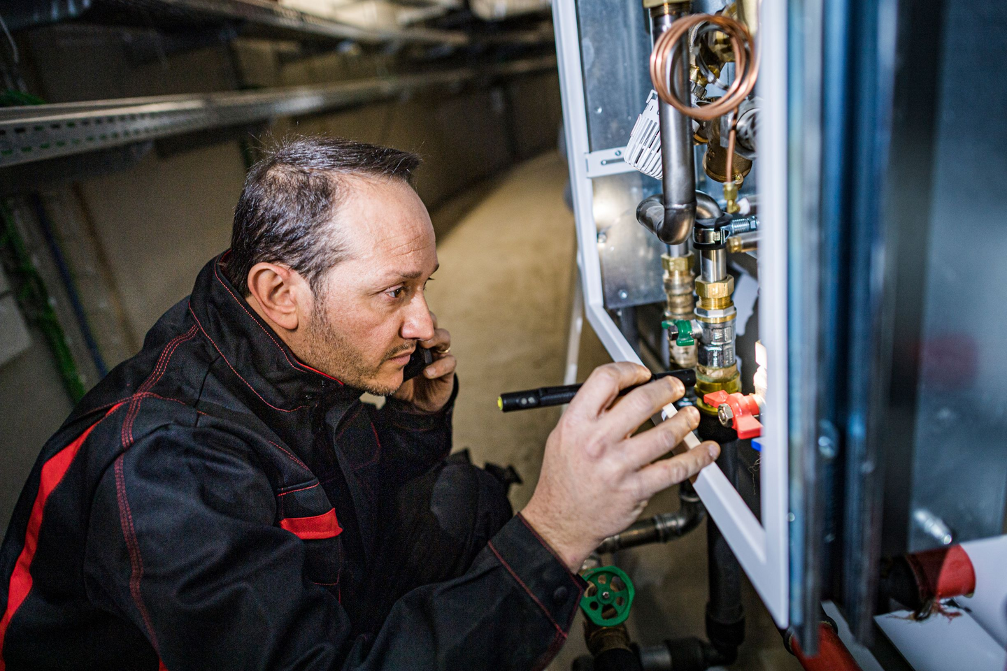 Taskulamppu Ledlenser P4R Work musta 170lm ladattava