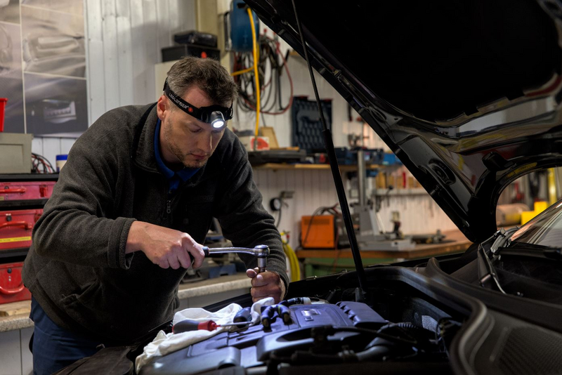 Otsalamppu Ledlenser H7R.2 musta 300lm ladattava