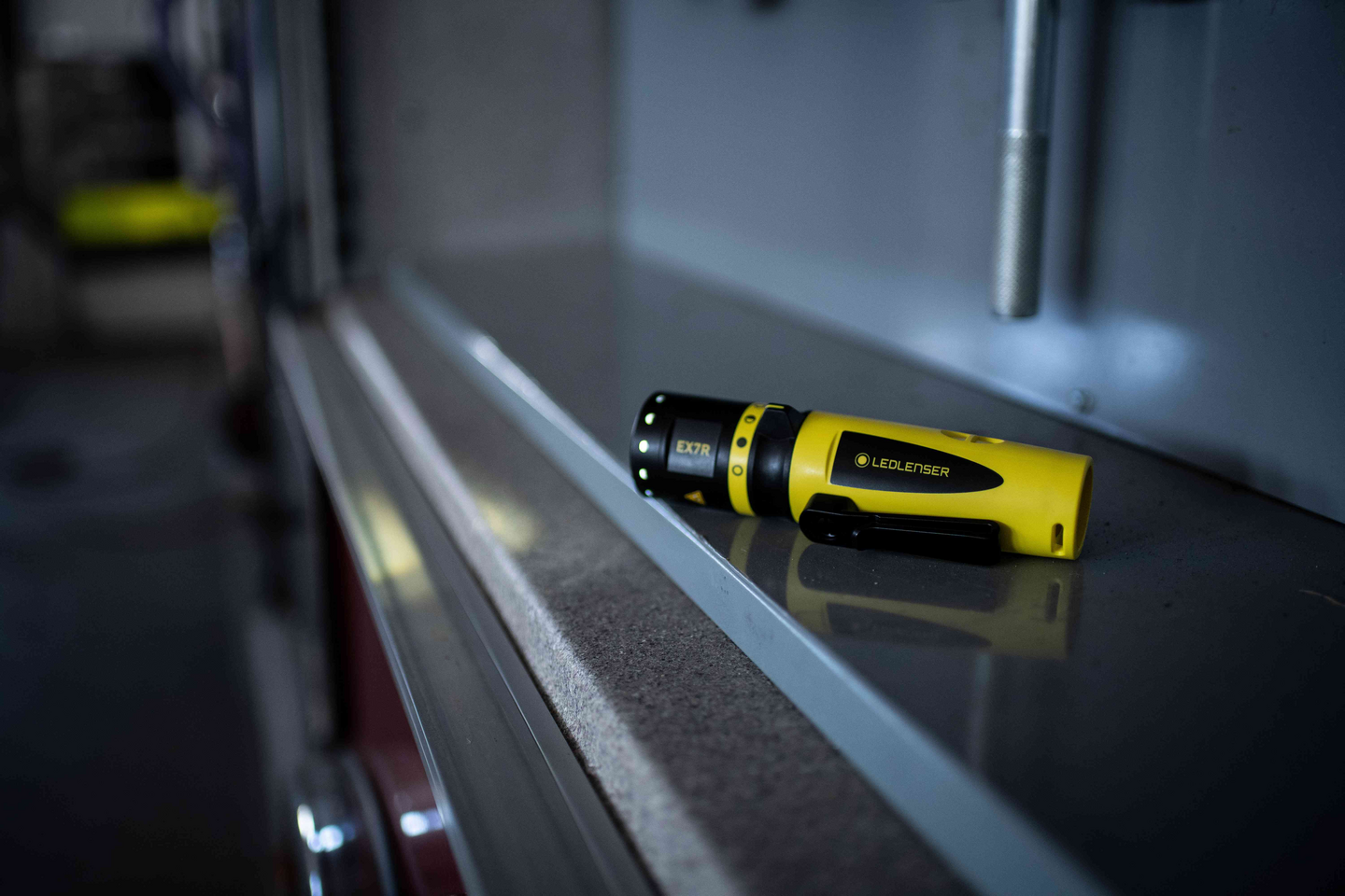 Taskulamppu Ledlenser EX7R keltainen 220lm ladattava