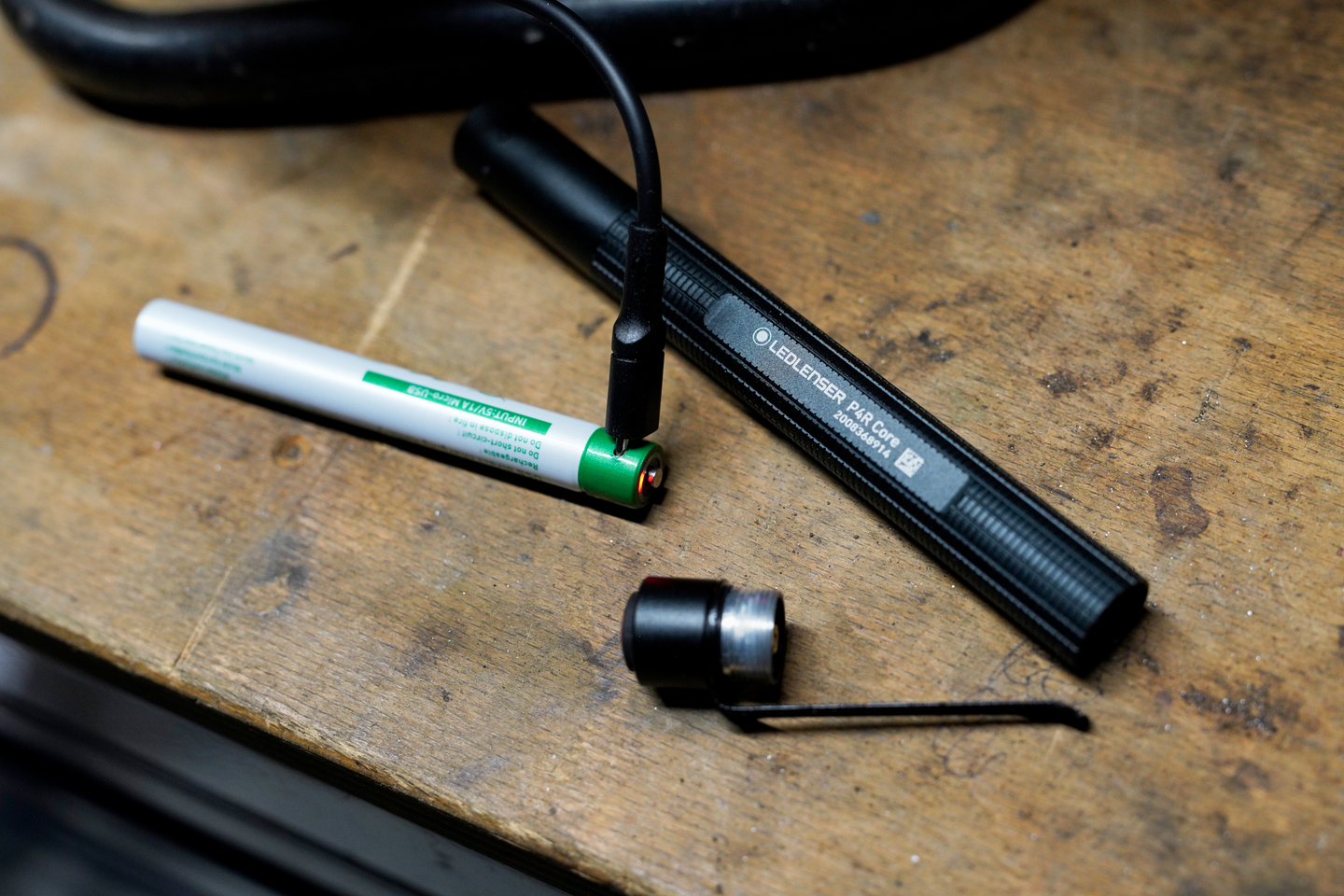 Taskulamppu Ledlenser P4R Core musta 200lm ladattava