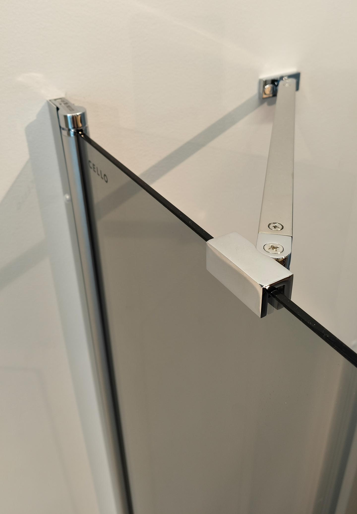 Kiinnitystanko Cello-suihkuseinälle 35cm