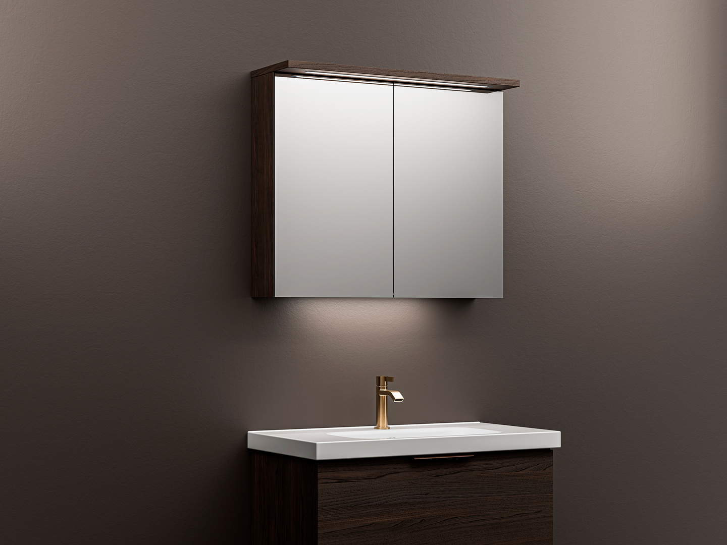 Peilikaappi Temal Highlight 3 ovea oikea pistorasia oikealla