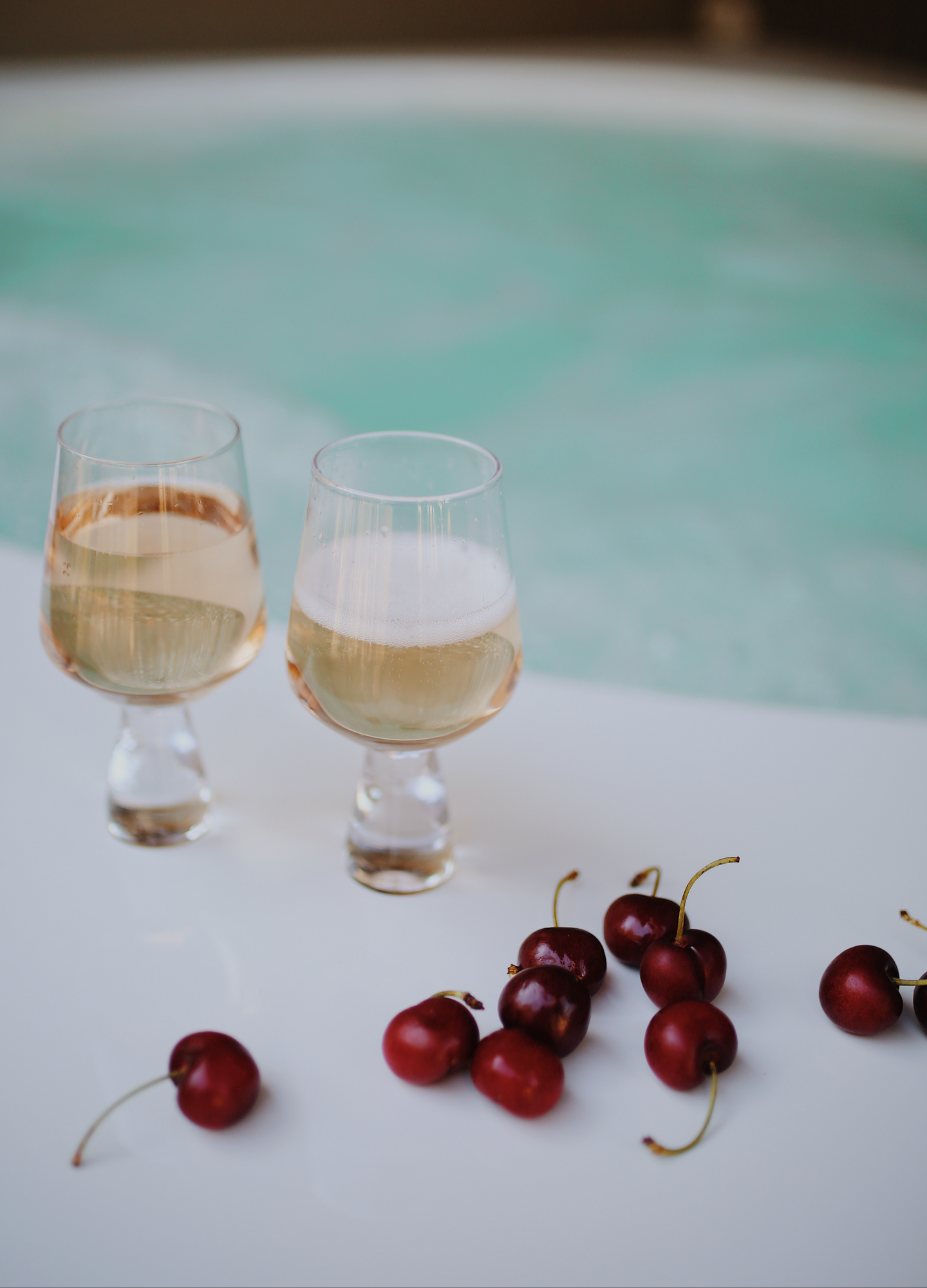 Ulkoporeallas Drop X valkoinen