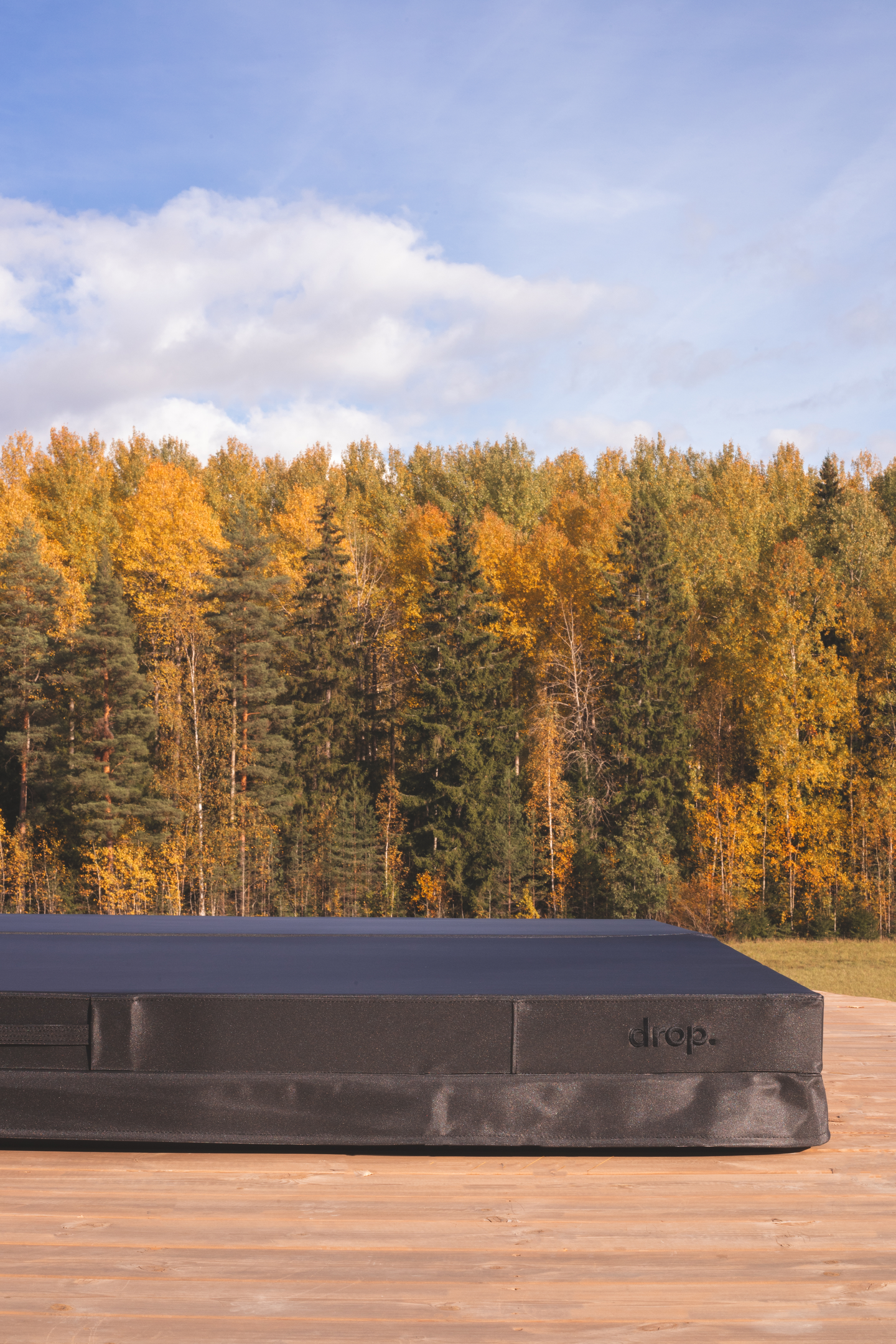 Ulkoporealtaan kansi Drop musta 190x190 cm