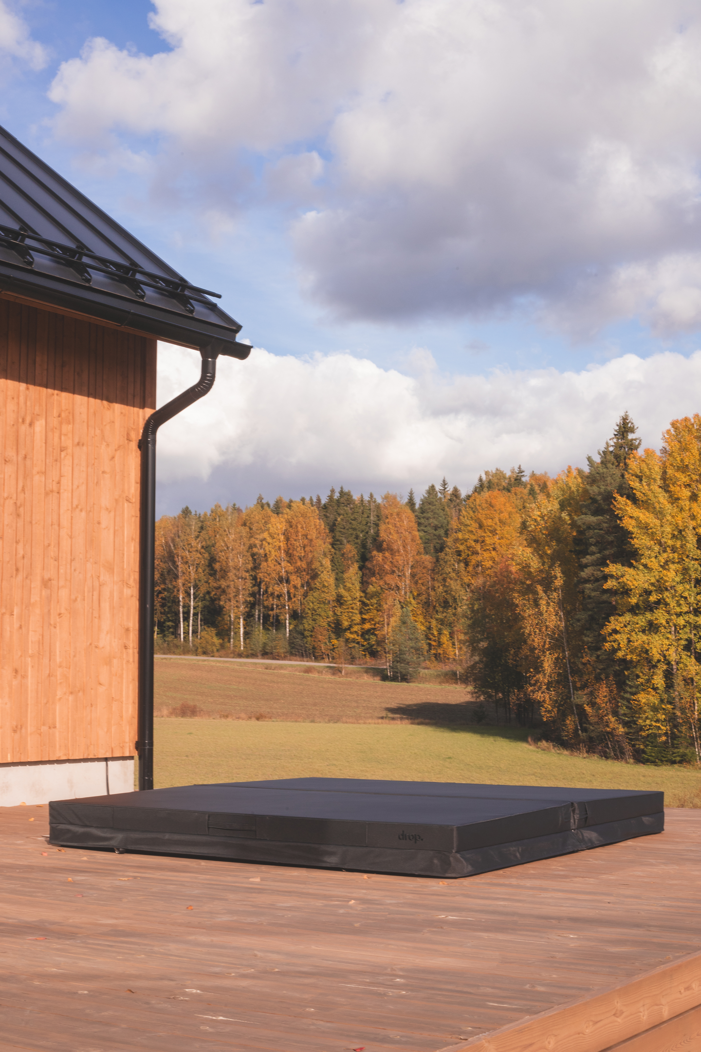 Ulkoporealtaan kansi Drop musta 190x190 cm