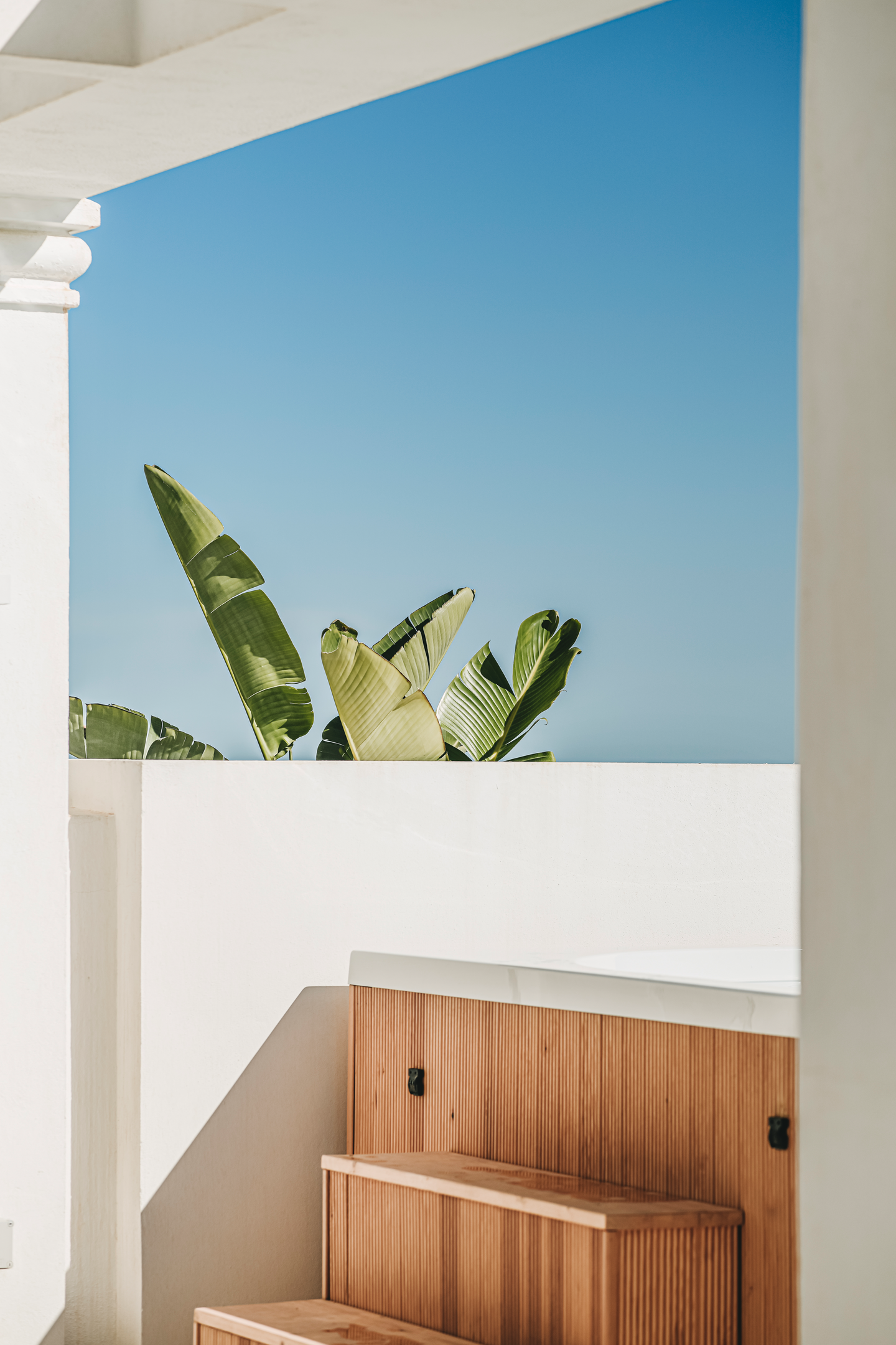 Ulkoporealtaan portaat Drop Accoya