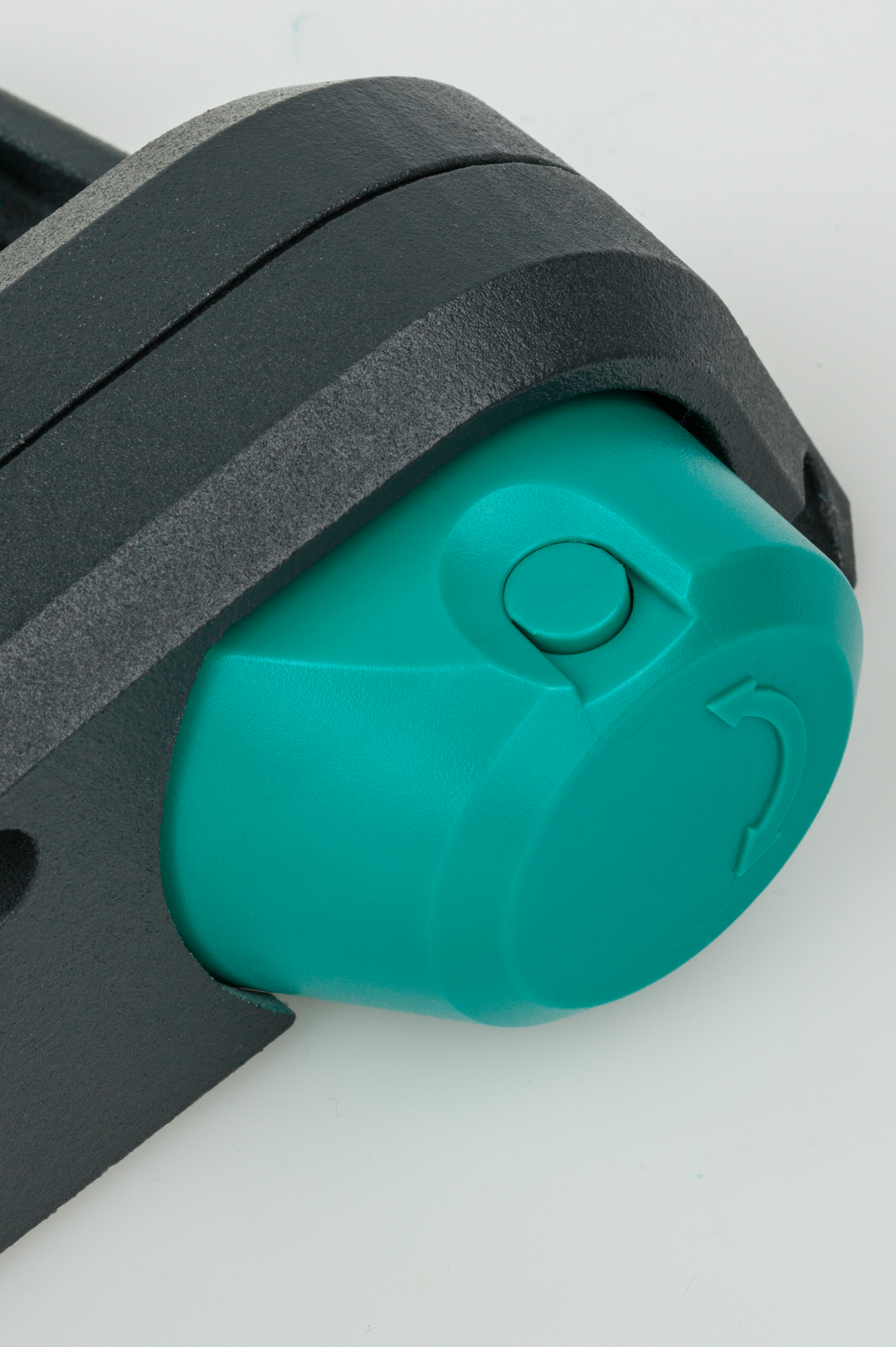 Kipsilevyleikkuri Wolfcraft kiskolla