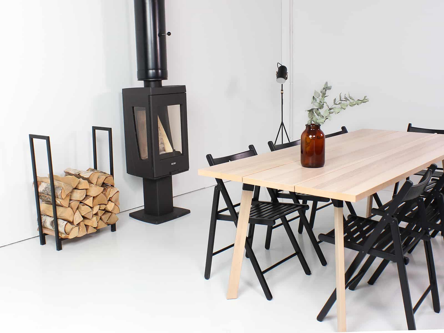 Halkoteline Pisla musta sisäkäyttöön