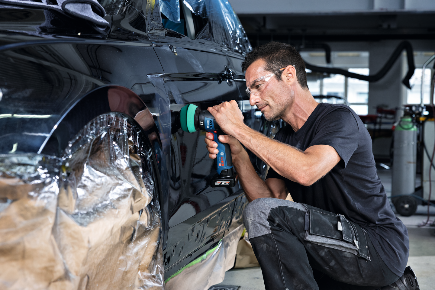 Akkuepäkeskokiillotuskone Bosch GPX 12V-77 Solo