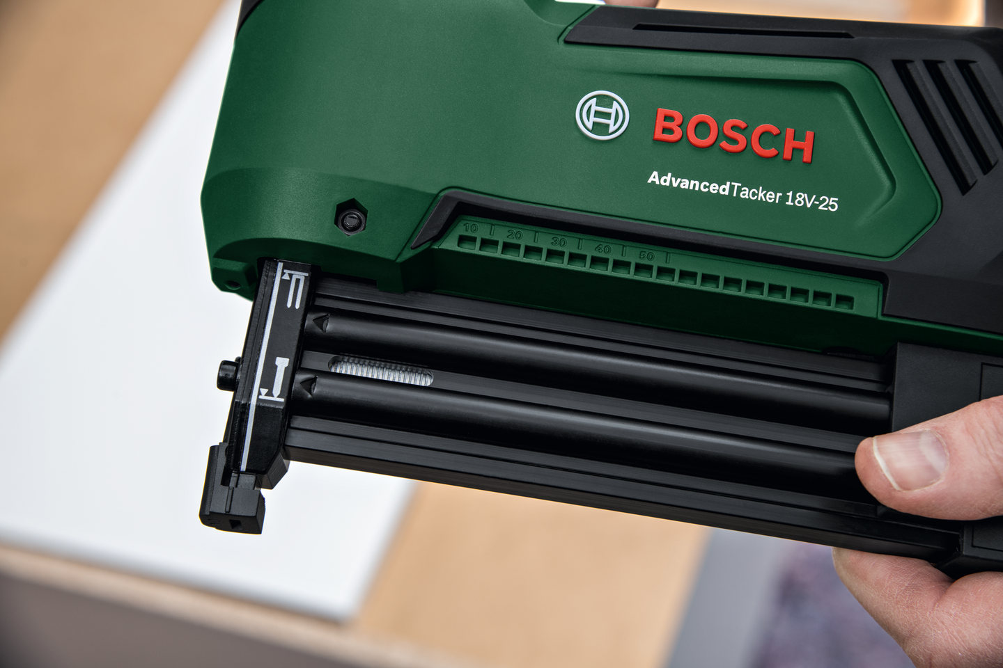 Akkuyhdistelmänaulain Bosch AdvancedTacker 18V-25 Solo